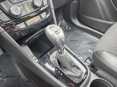 Used 2018 Buick Encore Preferred image 33