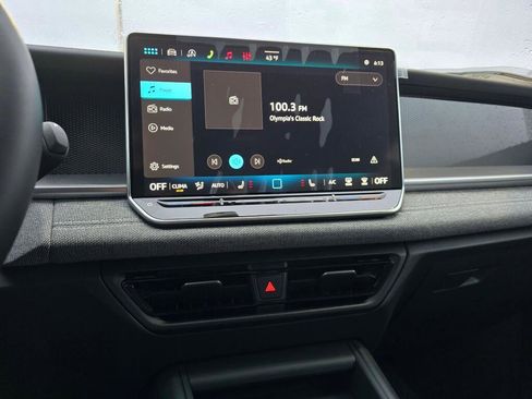 New 2026 Volkswagen Tiguan S image 25