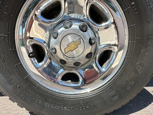 Used 2006 Chevrolet Silverado 1500 LT RWD image 9