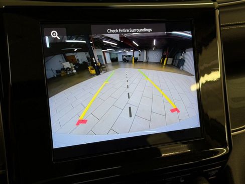 Used 2023 Jeep Grand Cherokee Laredo w/ Luxury Tech Group I AWD/4WD image 18