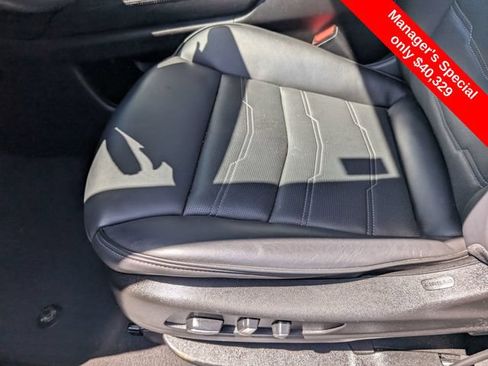 Used 2024 Cadillac XT6 Premium Luxury w/ Platinum Package AWD/4WD image 23