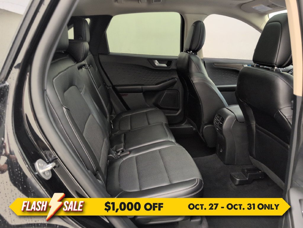Certified 2020 Ford Escape Titanium AWD/4WD image 17
