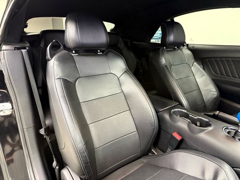 Used 2017 Ford Mustang GT Premium w/ GT Performance Package image 12