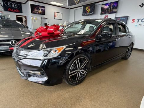 Used 2016 Honda Accord Sport image 11