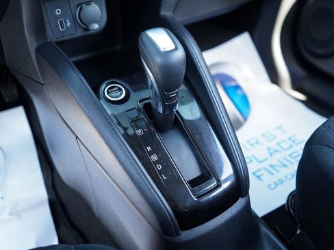 Used 2022 Nissan Kicks S FWD image 33
