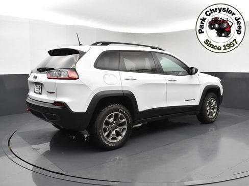 Used 2022 Jeep Cherokee Trailhawk AWD/4WD image 6