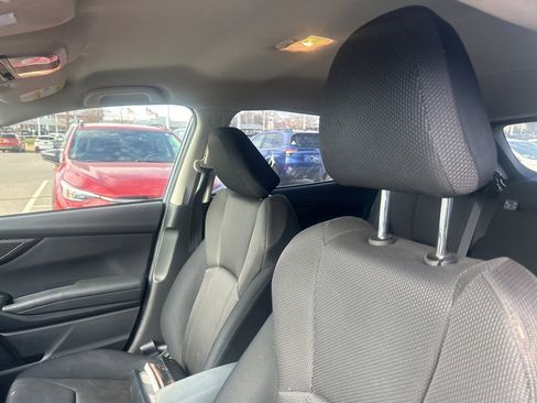 Used 2019 Subaru Crosstrek 2.0i w/ Eyesight System image 5