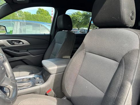 Used 2023 Chevrolet Traverse LT AWD/4WD image 4