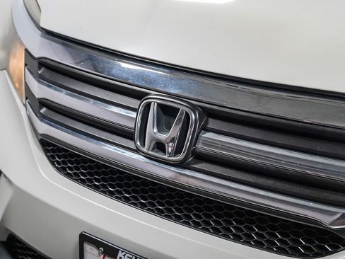 Used 2018 Honda Pilot LX image 8