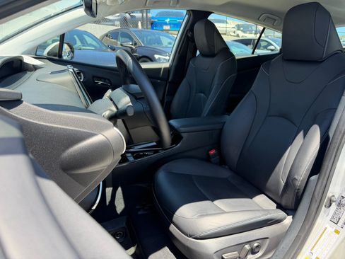 Used 2022 Toyota Prius Prime Limited FWD image 19