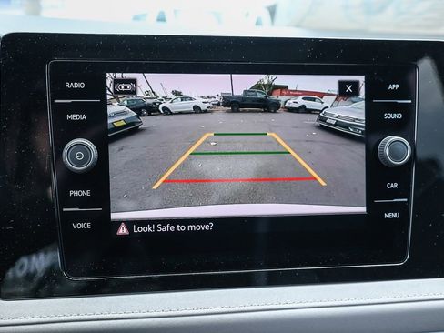 New 2025 Volkswagen Taos SE image 41