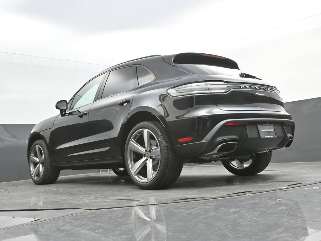 Certified 2026 Porsche Macan AWD/4WD image 31