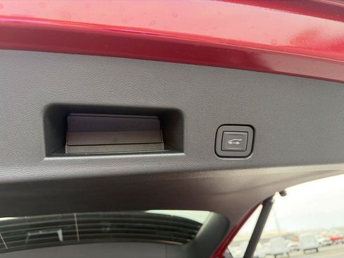 New 2026 Chevrolet Traverse Z71 w/ Enhanced Driving Package AWD/4WD image 6