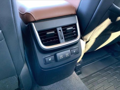Used 2021 Subaru Outback Touring image 10