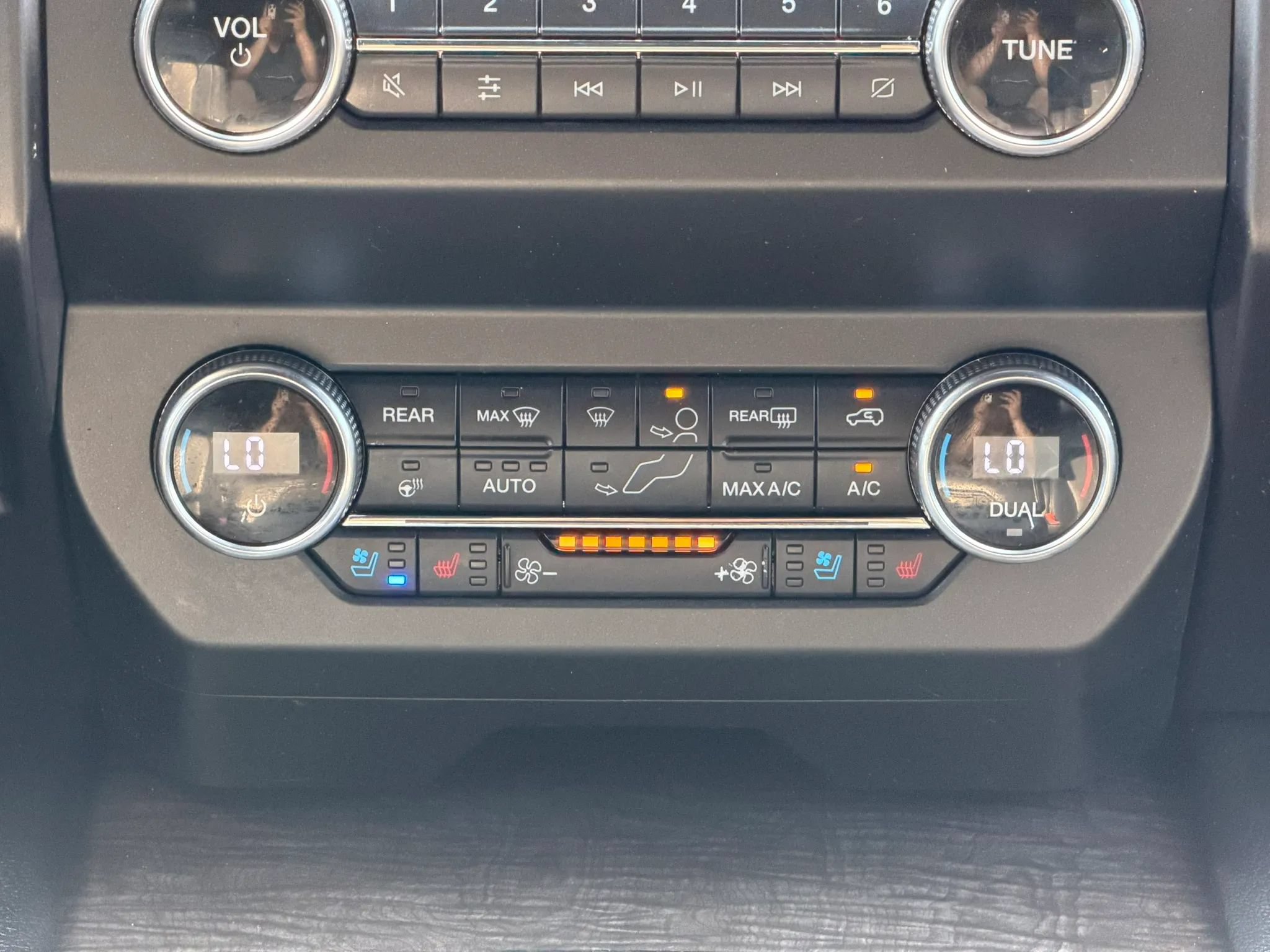 Used 2019 Ford Expedition Limited RWD image 28