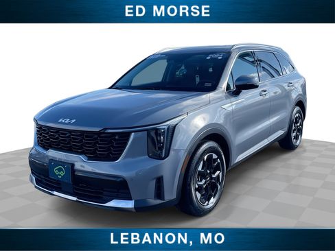 Used 2024 Kia Sorento S image 1