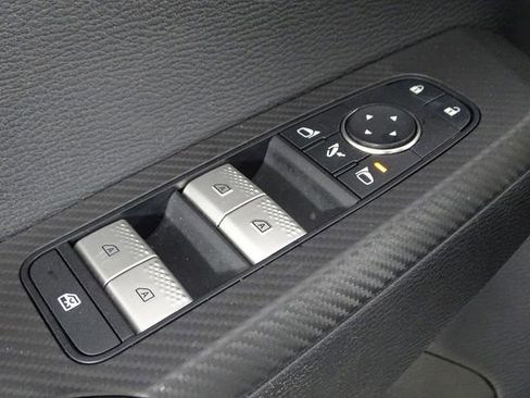 Used 2022 Mitsubishi Outlander SEL image 16