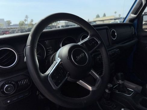 Used 2021 Jeep Wrangler Unlimited Sahara image 10