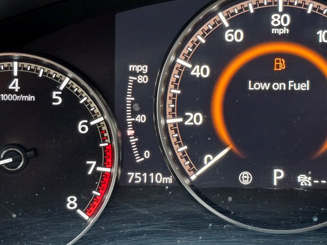 Used 2020 MAZDA MAZDA3 AWD Hatchback image 2
