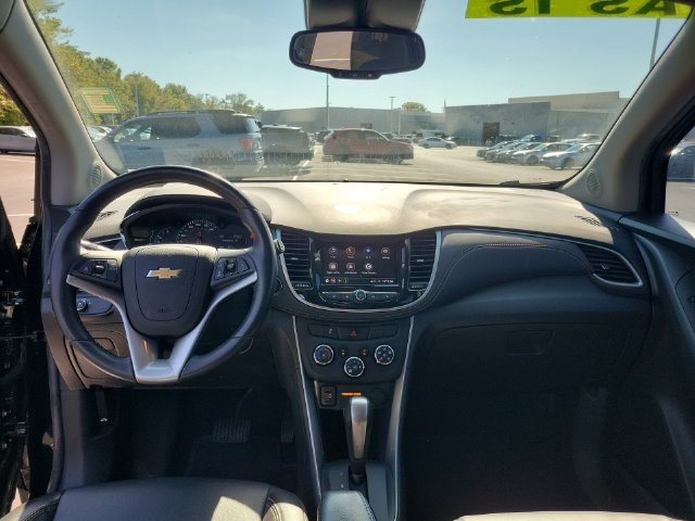 Used 2021 Chevrolet Trax LT w/ Redline Edition AWD/4WD image 21