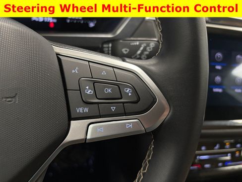 Used 2023 Volkswagen Tiguan SE AWD/4WD image 29