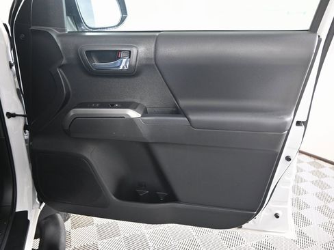 Used 2023 Toyota Tacoma TRD Off-Road image 13