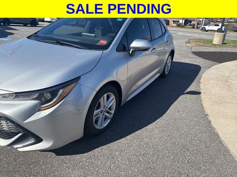 Used 2021 Toyota Corolla SE w/ SE Preferred Package FWD image 13