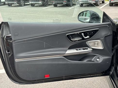 Used 2025 Mercedes-Benz CLE 300 4MATIC Cabriolet image 10