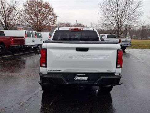 Certified 2023 Chevrolet Colorado Z71 w/ Z71 Convenience Package 2 image 7