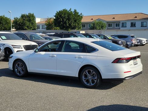 Used 2024 Honda Accord EX image 27