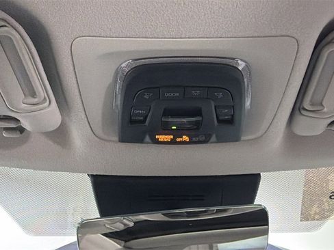 Certified 2025 Toyota Corolla Cross XLE image 11