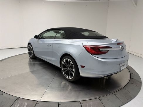 Used 2019 Buick Cascada Premium image 3