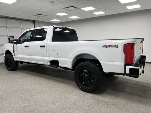 Used 2023 Ford F350 XLT image 7