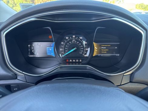 Used 2014 Ford Fusion SE w/ Equipment Group 202A FWD image 19