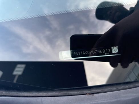 Used 2023 Toyota Camry SE FWD image 19