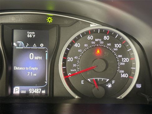 Used 2017 Toyota Camry XSE image 20