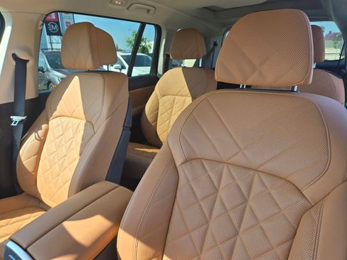 Used 2023 BMW X7 xDrive40i w/ Parking Assistance Package AWD/4WD image 14