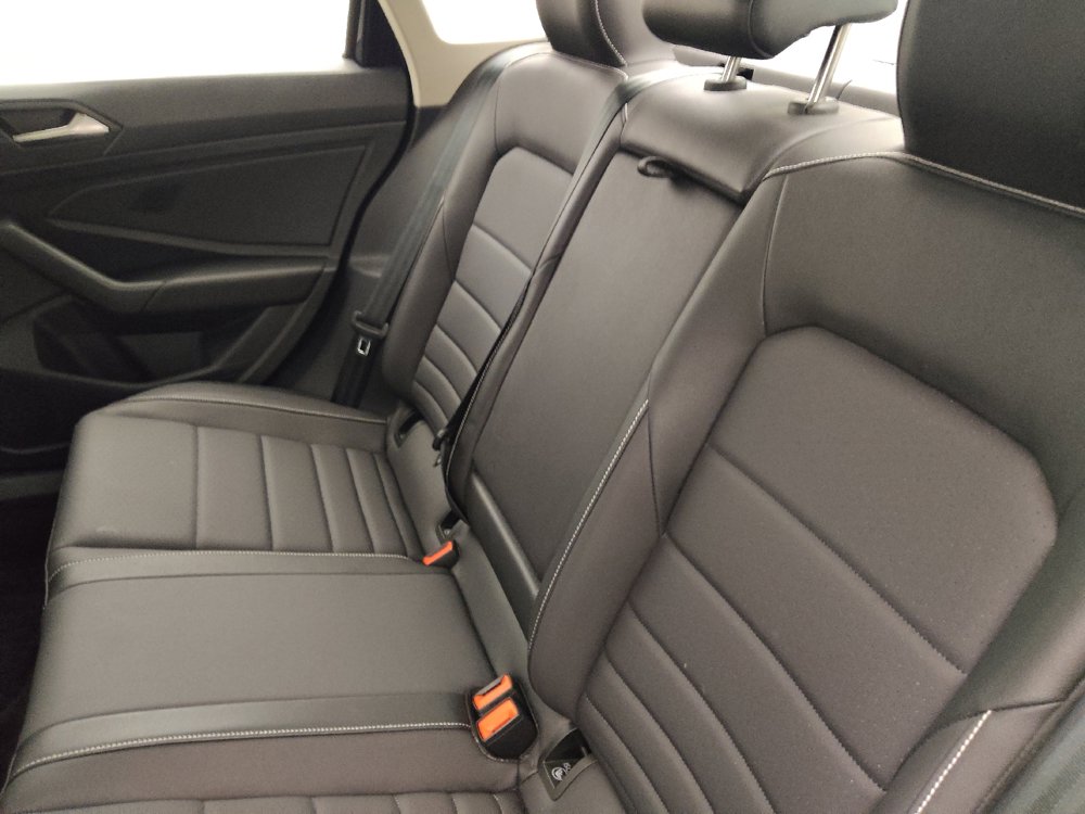 Used 2024 Volkswagen Jetta SE w/ Panoramic Sunroof Package FWD image 18