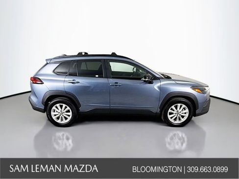 Used 2026 Toyota Corolla Cross LE image 8