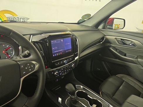 Used 2023 Chevrolet Traverse Premier AWD/4WD image 25