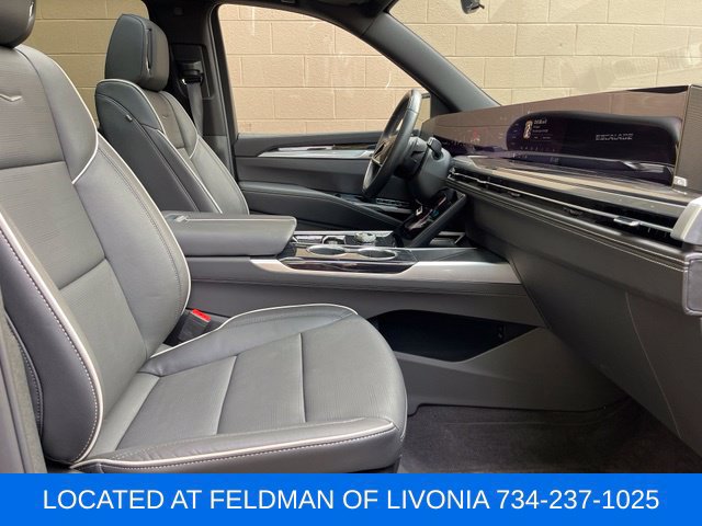 Certified 2026 Cadillac Escalade Sport w/ LPO, ONYX Package AWD/4WD image 32