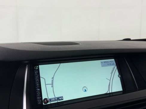 Used 2014 BMW 550i Sedan w/ Executive Package image 17