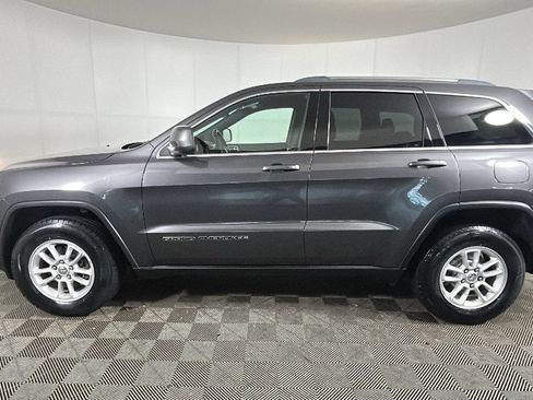 Used 2019 Jeep Grand Cherokee Laredo AWD/4WD image 6