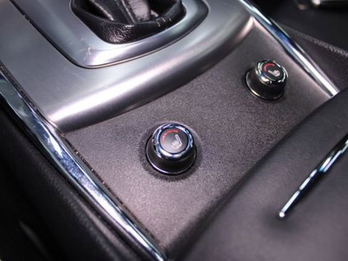 Used 2013 INFINITI G37 Journey w/ Premium Pkg image 19