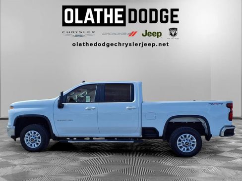 Used 2025 Chevrolet Silverado 2500 LT w/ Convenience Package image 20