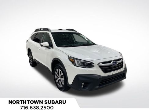 Used 2022 Subaru Outback Premium image 1
