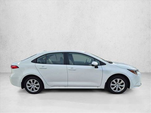 Used 2026 Toyota Corolla LE FWD image 4