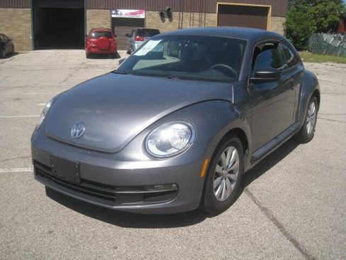 Used 2014 Volkswagen Beetle 1.8T image 1