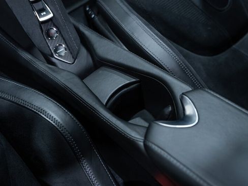 Used 2018 McLaren 720S Performance RWD image 43
