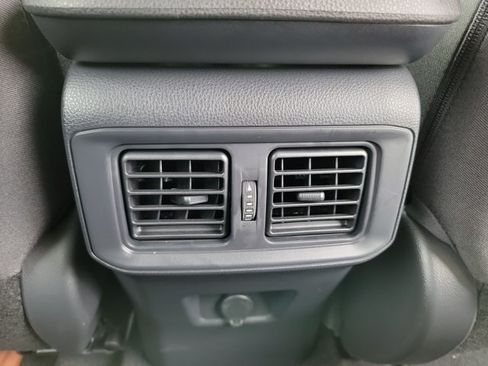 Used 2025 Toyota RAV4 LE AWD/4WD image 17